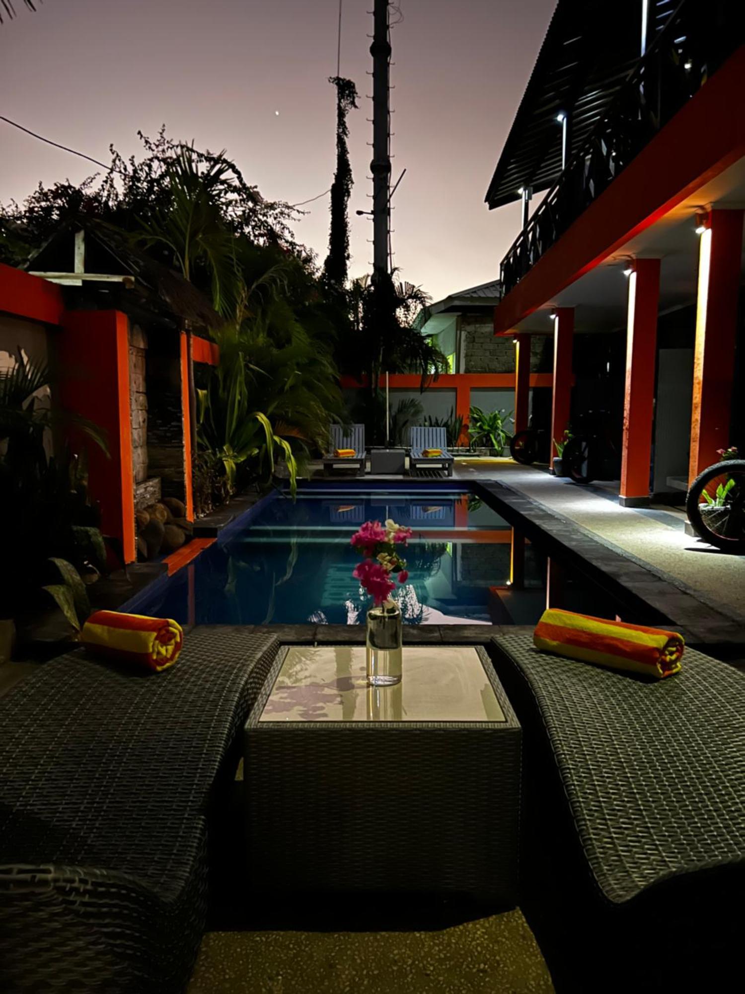 Tropica Gili Total Body Fit - Free Access Gym And Coworking Space Gili Trawangan Exteriör bild