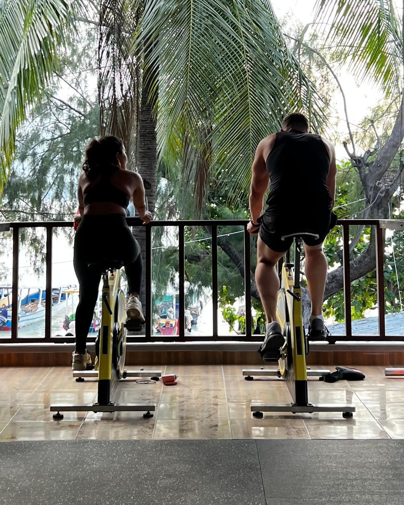 Tropica Gili Total Body Fit - Free Access Gym And Coworking Space Hotell Gili Trawangan Exteriör bild