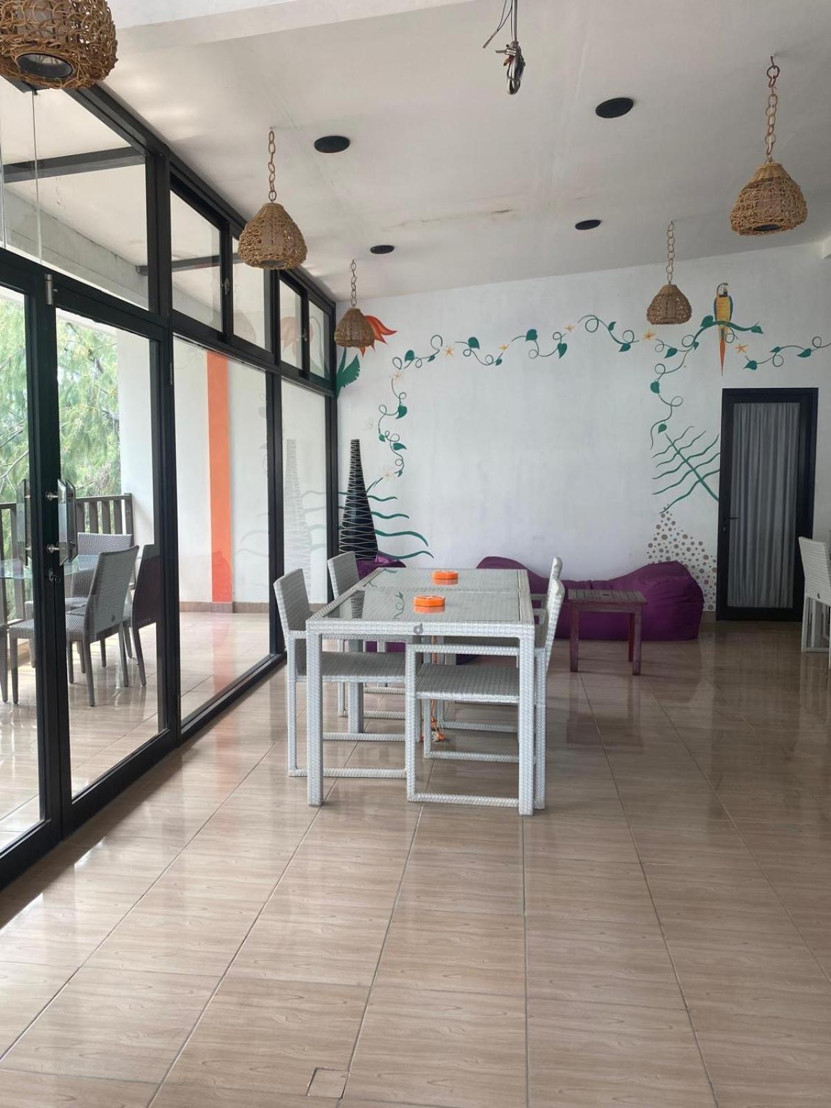 Tropica Gili Total Body Fit - Free Access Gym And Coworking Space Gili Trawangan Exteriör bild