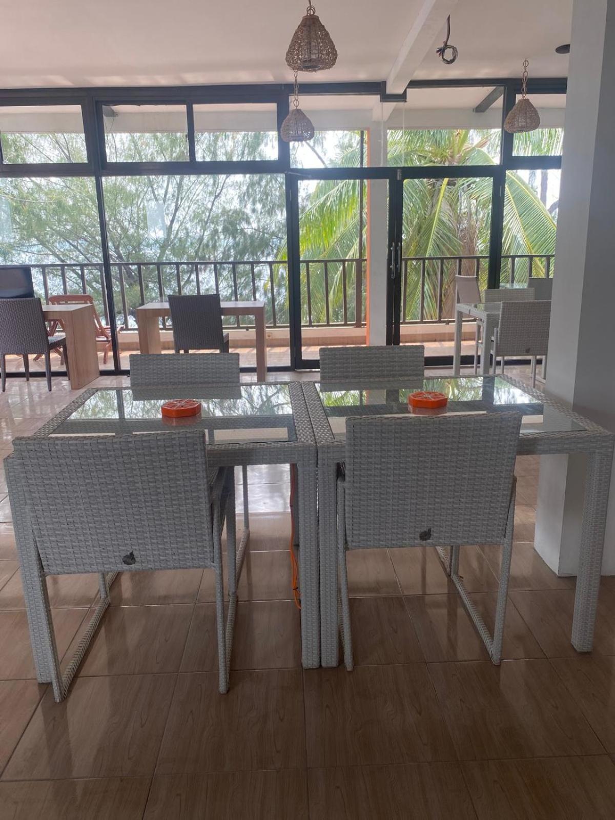 Tropica Gili Total Body Fit - Free Access Gym And Coworking Space Gili Trawangan Exteriör bild