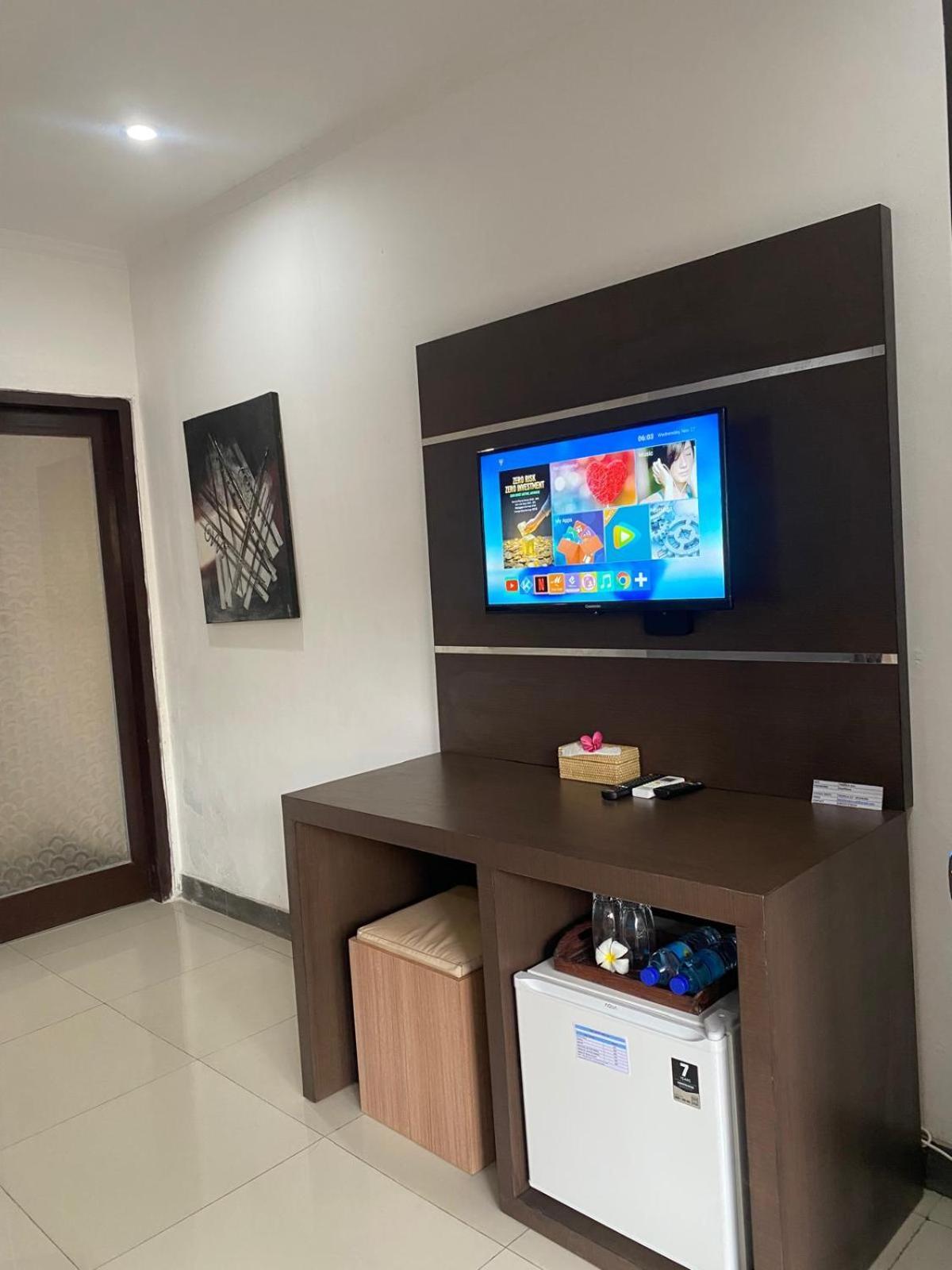 Tropica Gili Total Body Fit - Free Access Gym And Coworking Space Gili Trawangan Exteriör bild