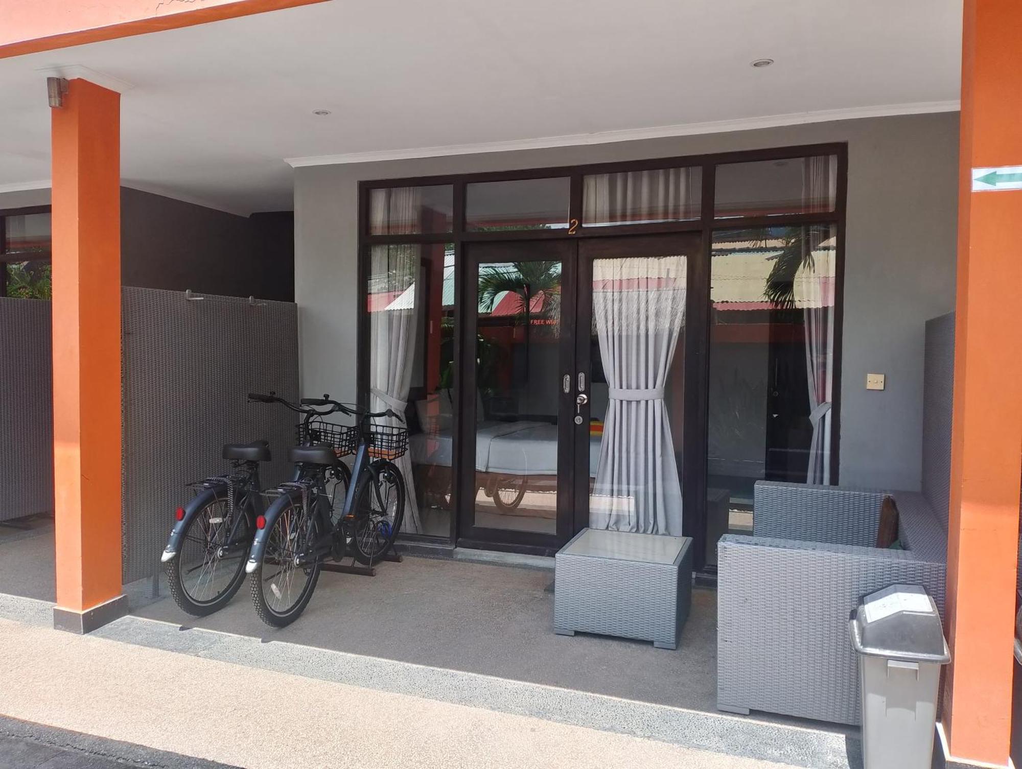 Tropica Gili Total Body Fit - Free Access Gym And Coworking Space Gili Trawangan Exteriör bild