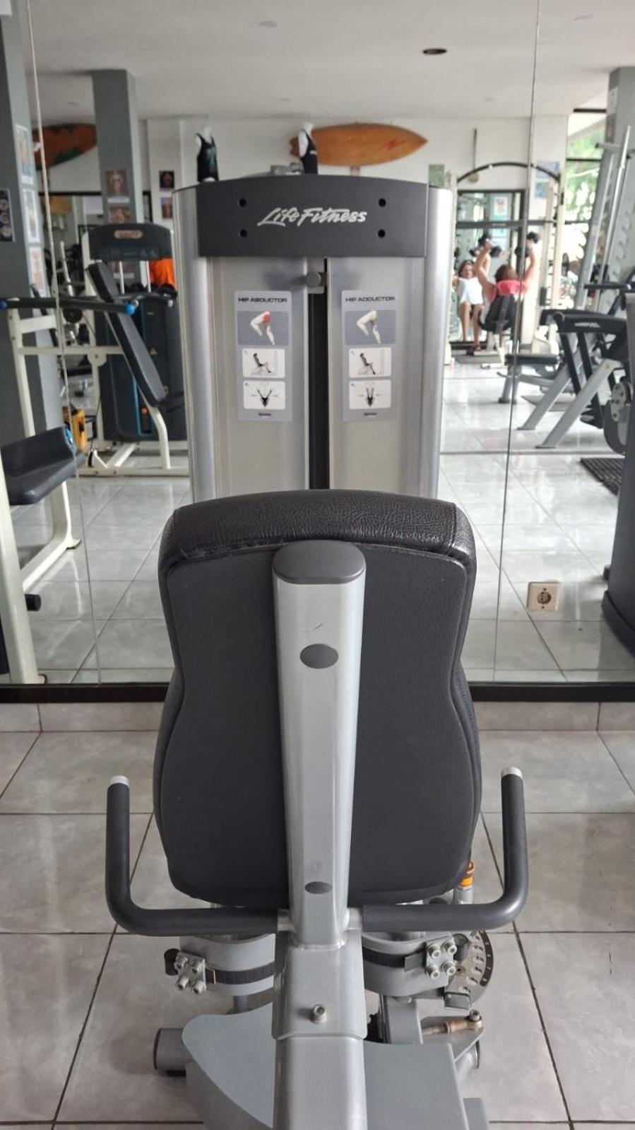 Tropica Gili Total Body Fit - Free Access Gym And Coworking Space Gili Trawangan Exteriör bild