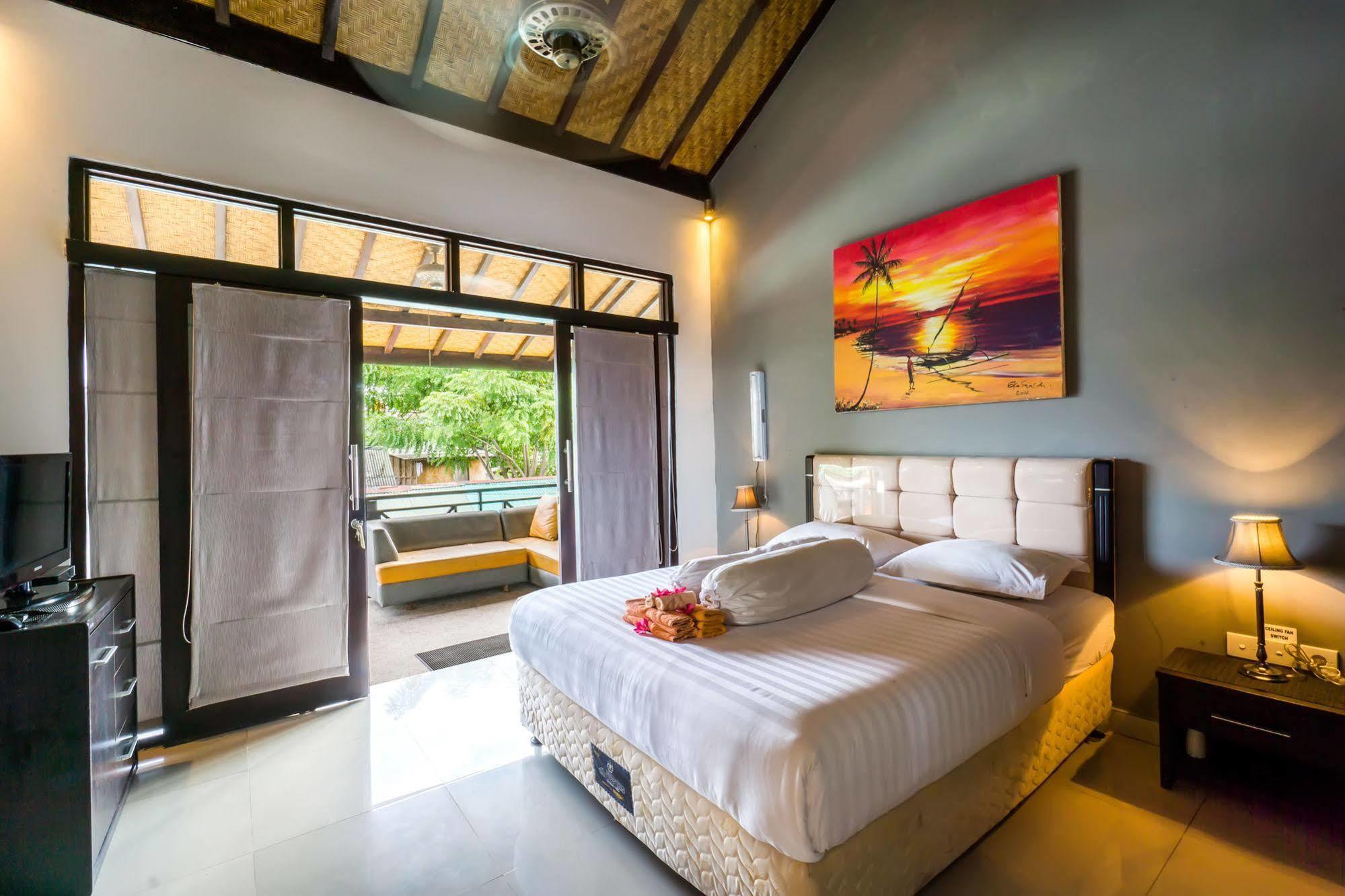 Tropica Gili Total Body Fit - Free Access Gym And Coworking Space Gili Trawangan Exteriör bild