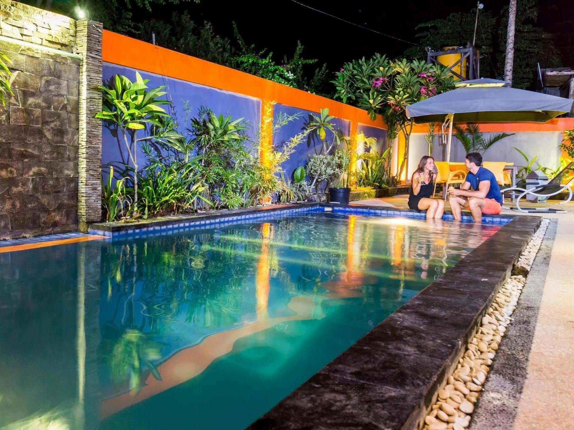 Tropica Gili Total Body Fit - Free Access Gym And Coworking Space Hotell Gili Trawangan Exteriör bild