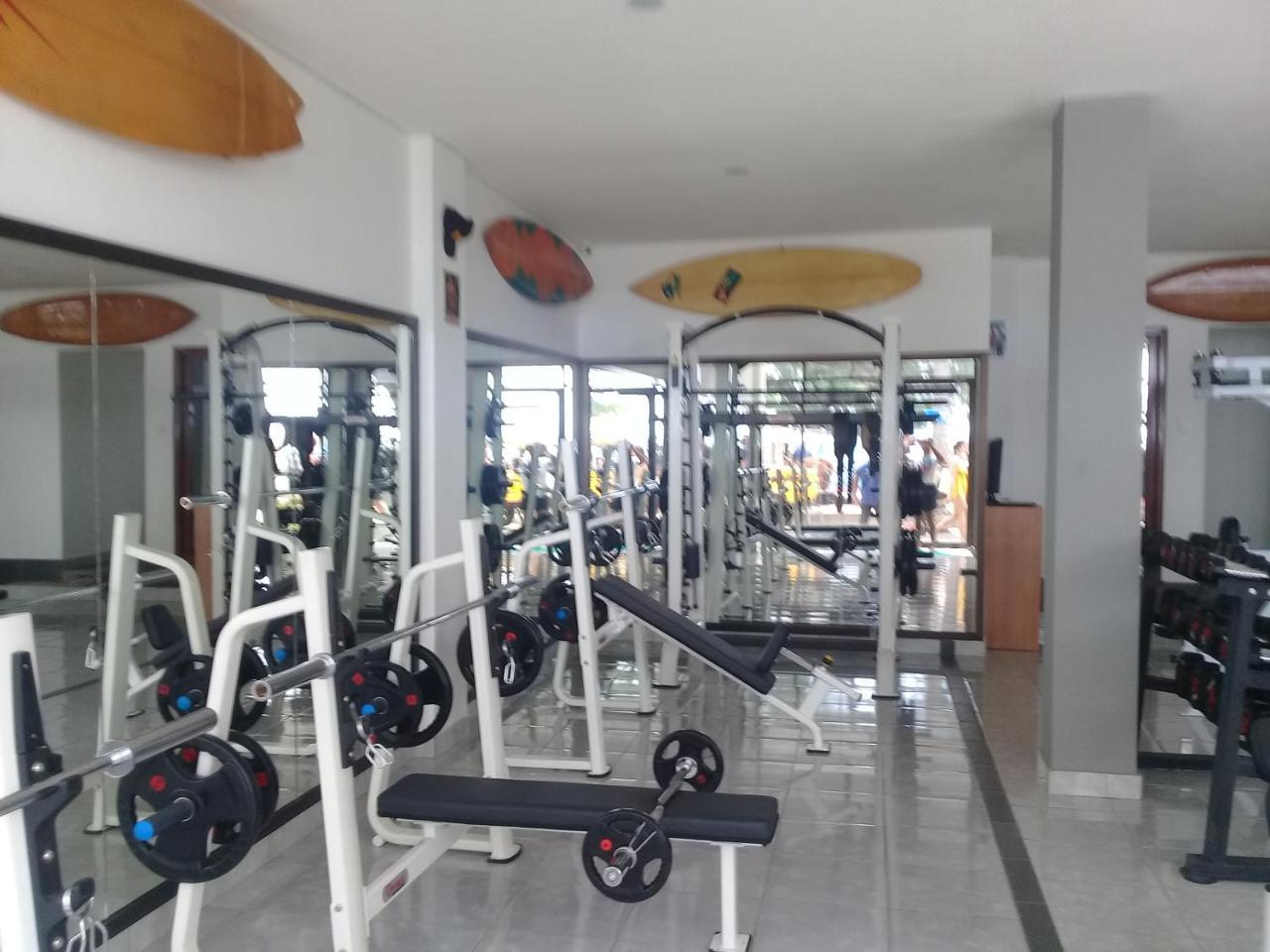 Tropica Gili Total Body Fit - Free Access Gym And Coworking Space Gili Trawangan Exteriör bild