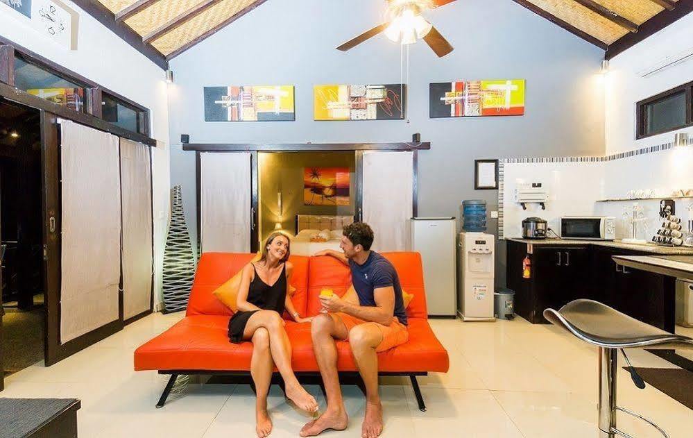 Tropica Gili Total Body Fit - Free Access Gym And Coworking Space Gili Trawangan Exteriör bild